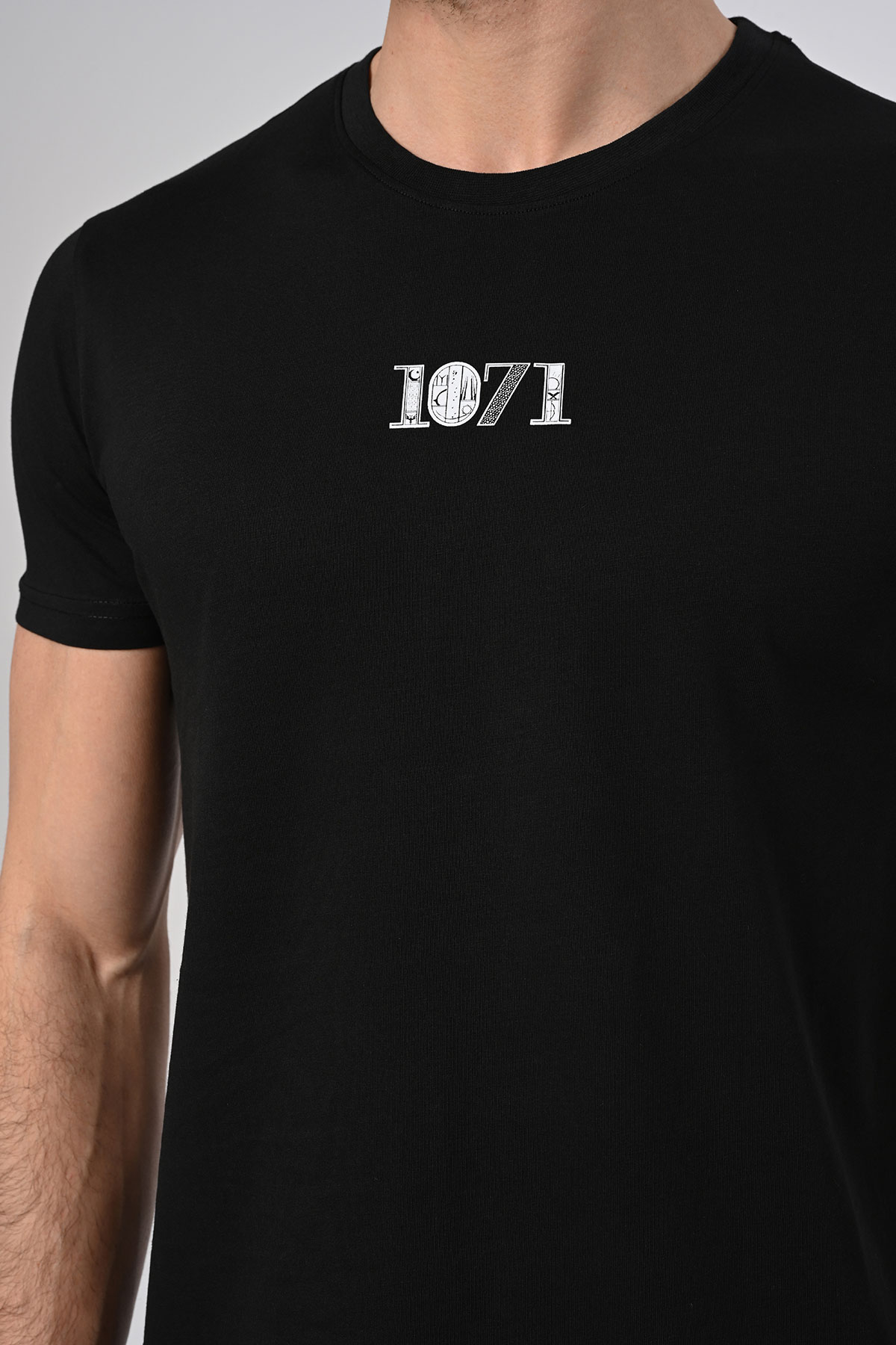 Yeni Sezon 1071 Tasarım Pamuk Bisiklet Yaka Siyah T-shirt 23'